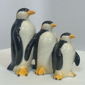 Vintage GOEBEL HUMMEL Penguin Family Trio Figurine  RARE 3''x 3'' W. Germany